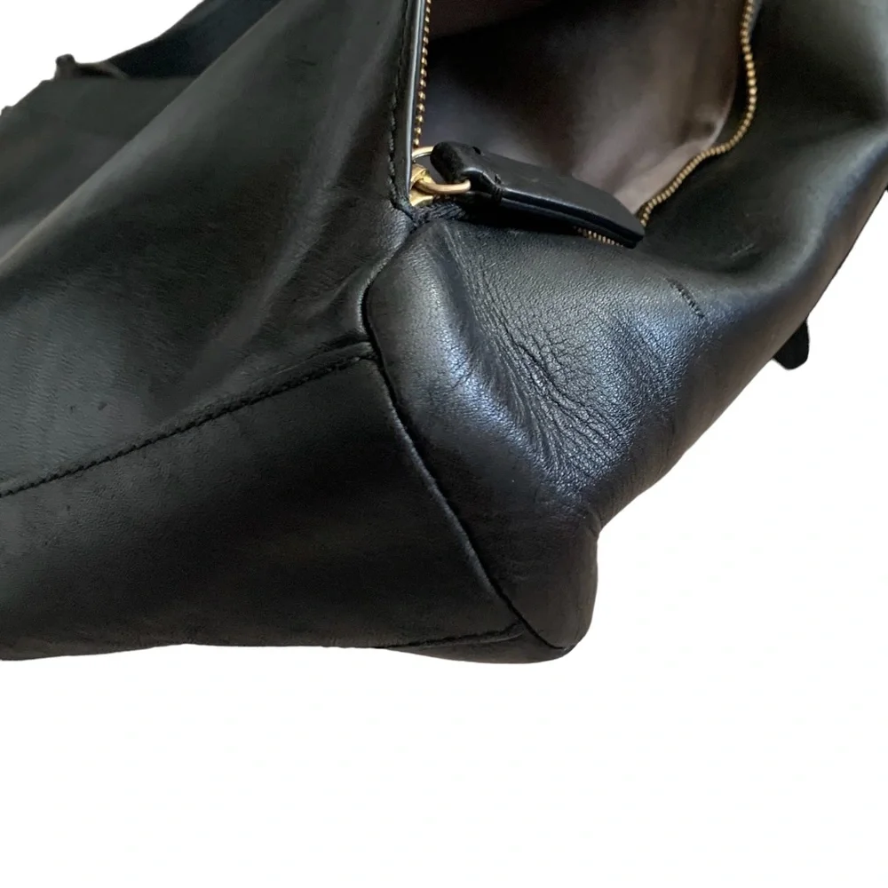 Skagen Black Men’s Cowhide Leather Messenger Bag